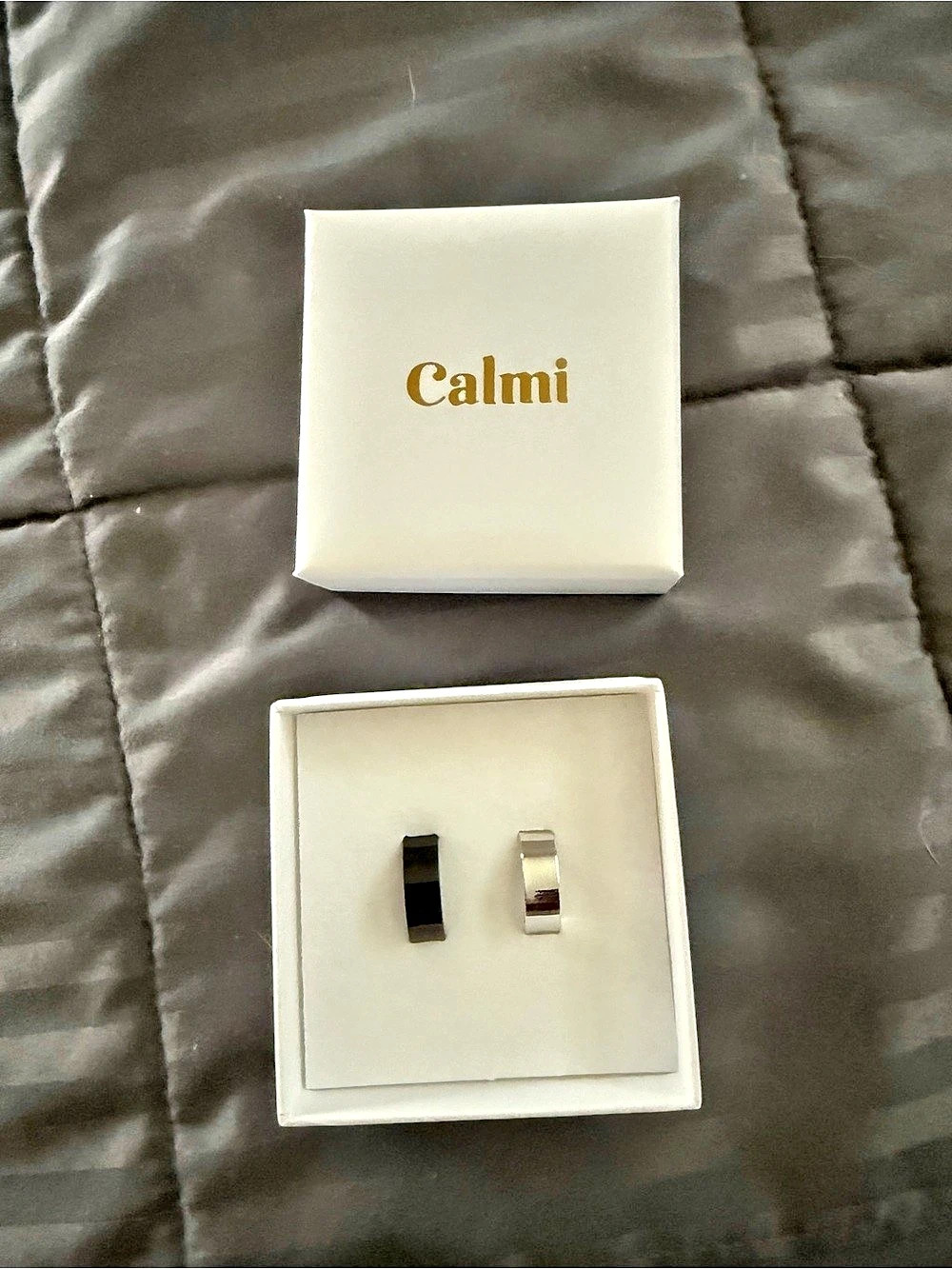 Calmi Black & Silver Rings Like New